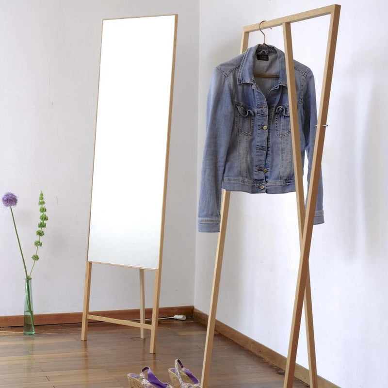 Design Spiegel mit Holzrahmen